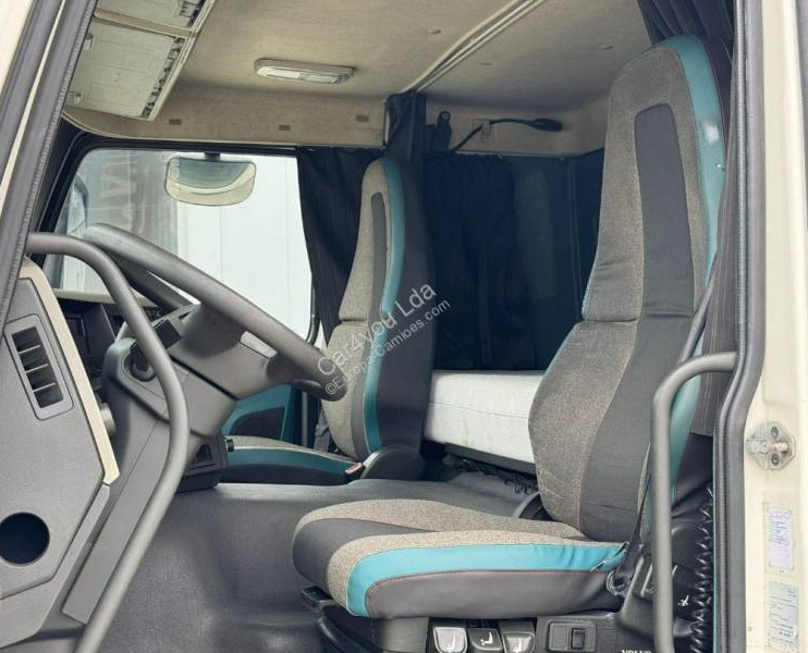 Truk pengangkut mobil Volvo FM: gambar 16