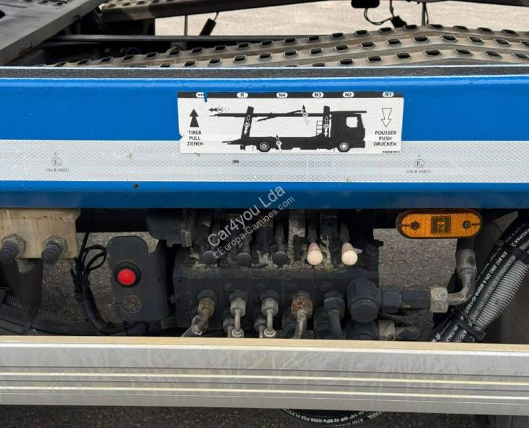 Truk pengangkut mobil Volvo FM: gambar 9