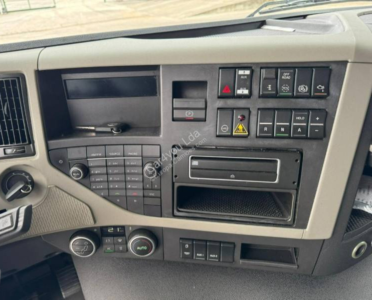 Truk pengangkut mobil Volvo FM: gambar 15