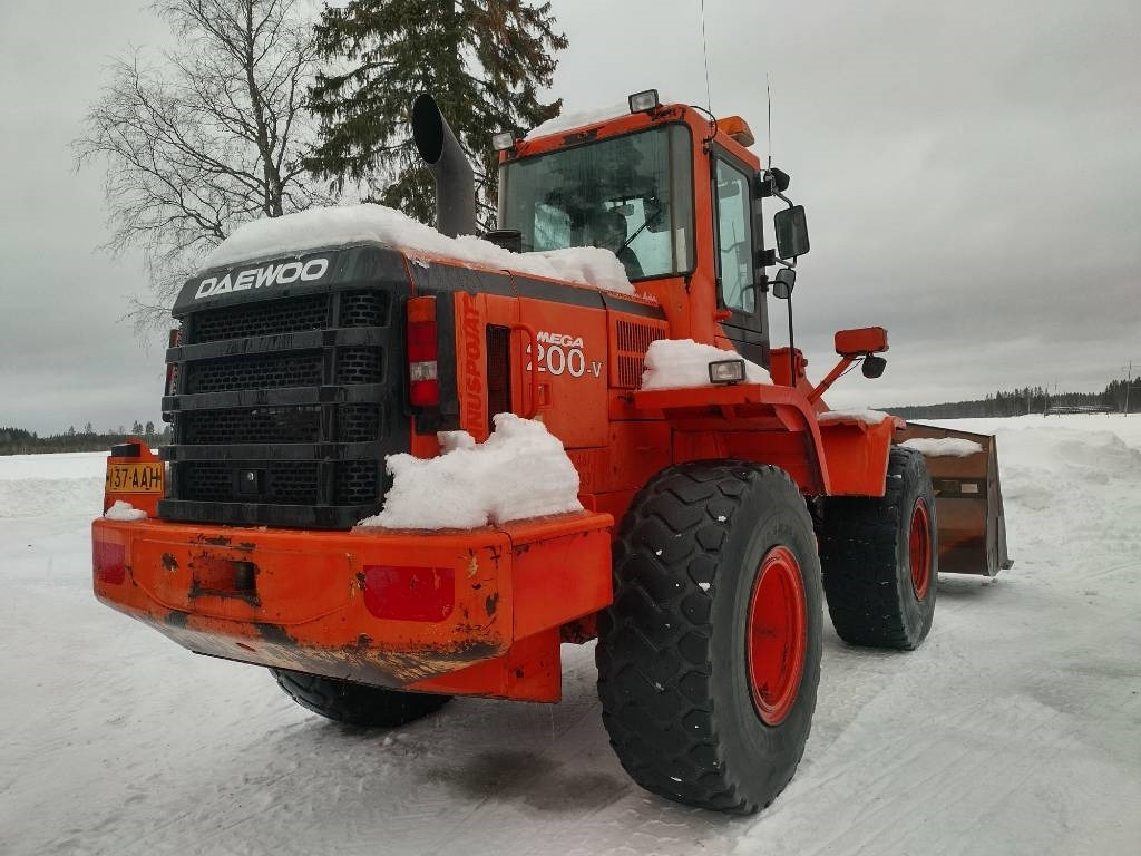 Daewoo 200-V Mega - Wheel loader: gambar 3 Daewoo 200-V Mega - Wheel loader: gambar 3