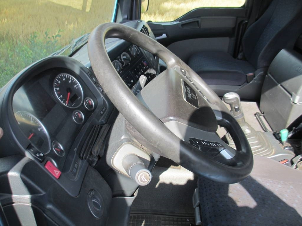 Truk flatbed MAN 33.480 8x4 rahtilavalla,jatkoperä: gambar 10