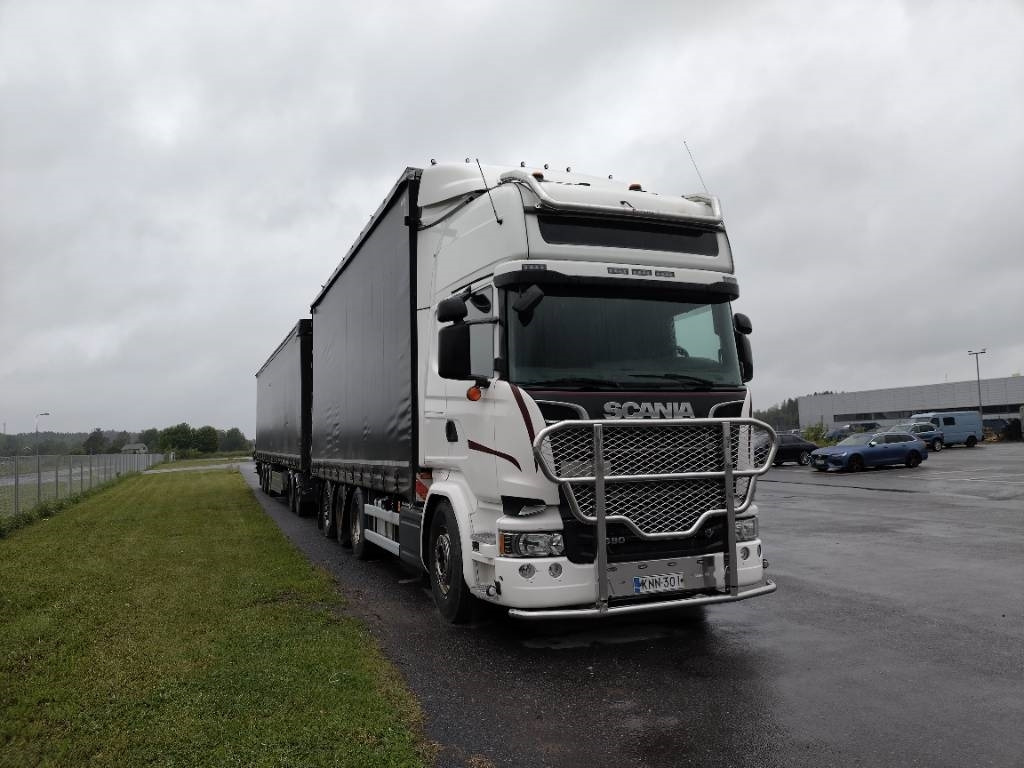 Scania R580 8x4 kapellilava+Dolly+kärry 76tn juna - Truk dengan terpal samping: gambar 3 Scania R580 8x4 kapellilava+Dolly+kärry 76tn juna - Truk dengan terpal samping: gambar 3