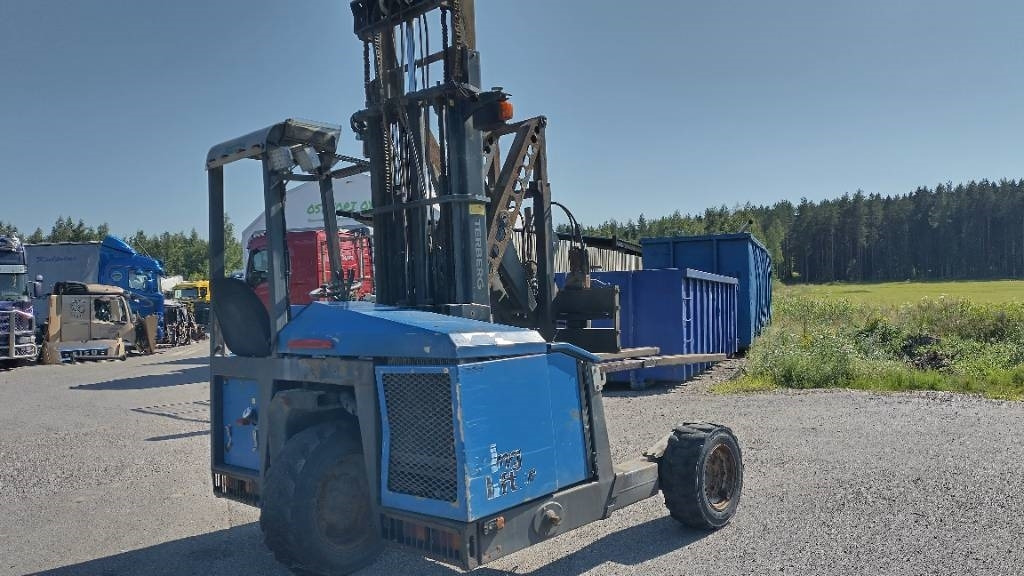 Terberg Kinglifter perätrukki - Forklift yang dipasang di truk: gambar 3 Terberg Kinglifter perätrukki - Forklift yang dipasang di truk: gambar 3