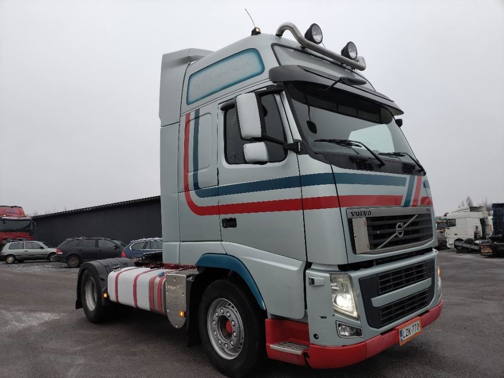 Volvo FH13 460 euro5 veturi täysilmaj. - Tractor head: gambar 2 Volvo FH13 460 euro5 veturi täysilmaj. - Tractor head: gambar 2