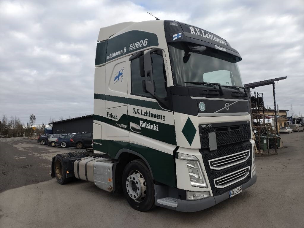 Volvo FH460 mega veturi - Tractor head: gambar 1 Volvo FH460 mega veturi - Tractor head: gambar 1