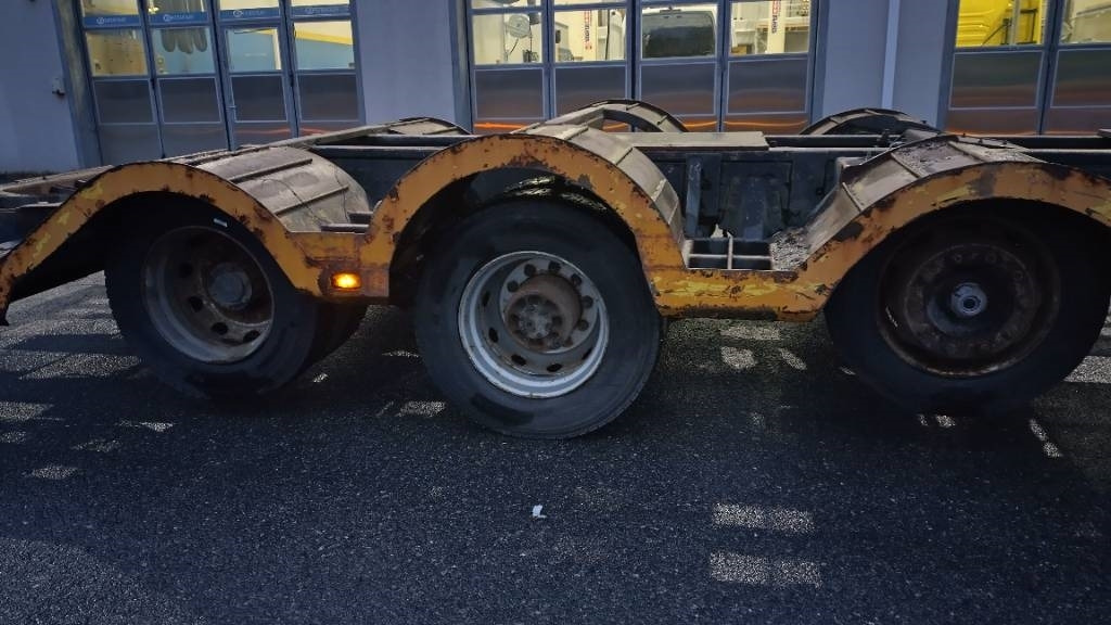 Volvo F16 8x2 metsäkone ritilä, rautajouset,hydr.perä - Truk logging: gambar 3 Volvo F16 8x2 metsäkone ritilä, rautajouset,hydr.perä - Truk logging: gambar 3