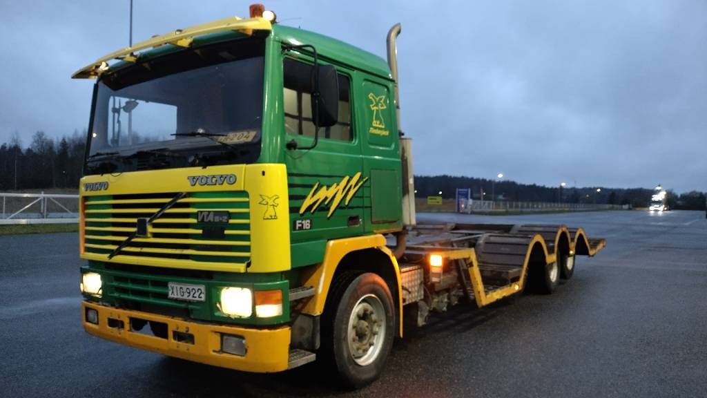 Volvo F16 8x2 metsäkone ritilä, rautajouset,hydr.perä - Truk logging: gambar 1 Volvo F16 8x2 metsäkone ritilä, rautajouset,hydr.perä - Truk logging: gambar 1