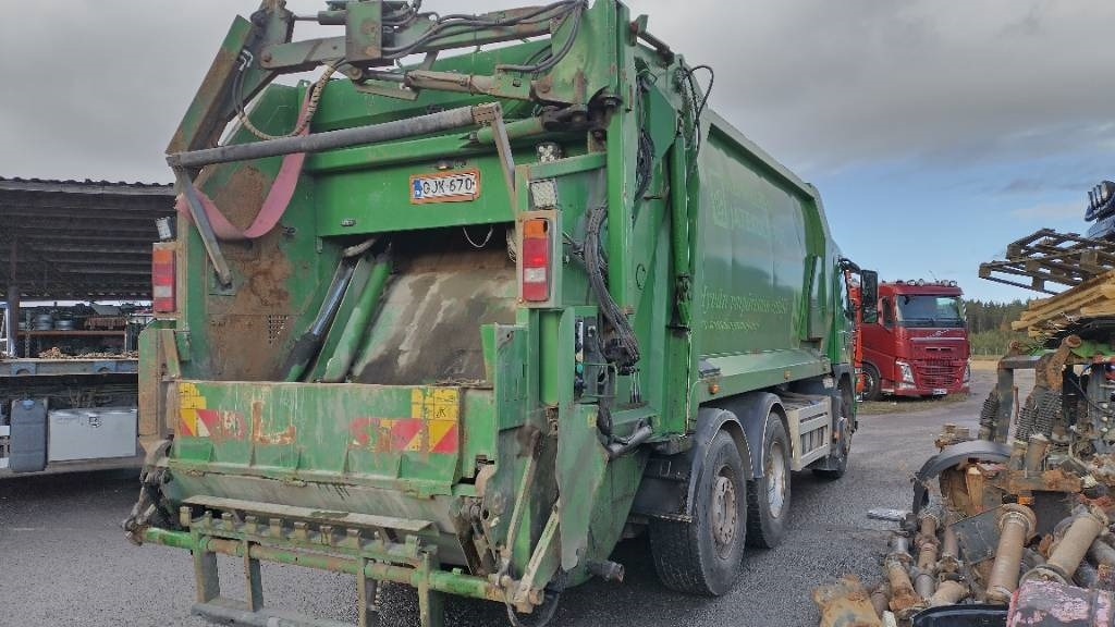 Volvo FM330 6x2 Norba pakkaaja,molokki nostin, manuaali  - Truk sampah: gambar 4 Volvo FM330 6x2 Norba pakkaaja,molokki nostin, manuaali  - Truk sampah: gambar 4