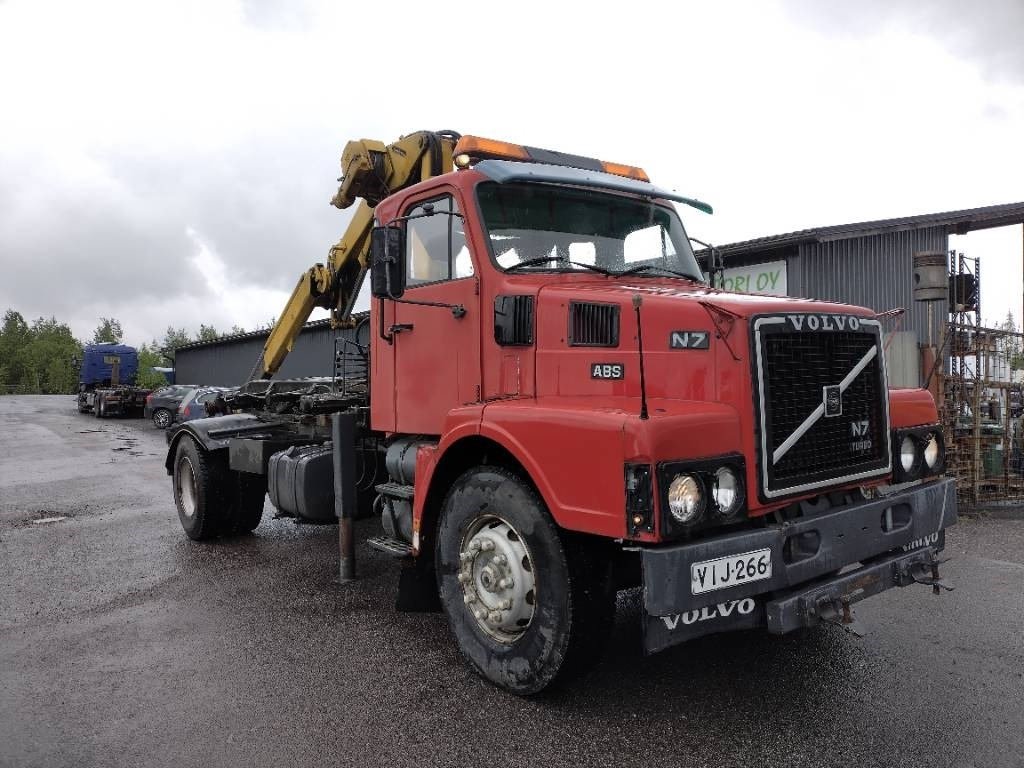 Volvo N7 Tico nosturi ja vl-laite,280tkm!! - Truk skip loader: gambar 2 Volvo N7 Tico nosturi ja vl-laite,280tkm!! - Truk skip loader: gambar 2