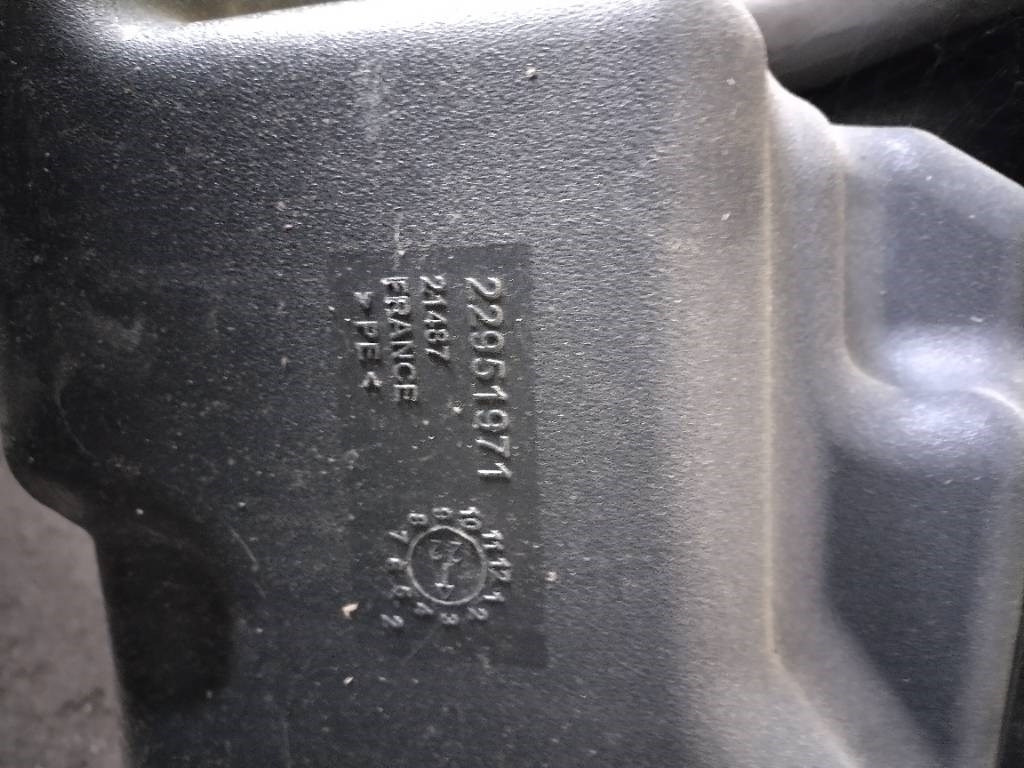 Volvo Polttoaine tankki 2+2 - Bingkai/ Sasis untuk Truk: gambar 3 Volvo Polttoaine tankki 2+2 - Bingkai/ Sasis untuk Truk: gambar 3