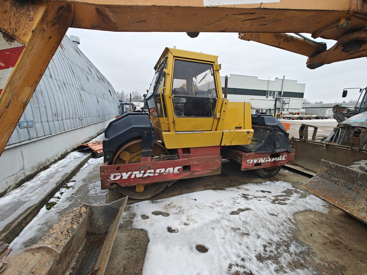 DYNAPAC CC421 - Roller jalan: gambar 3 DYNAPAC CC421 - Roller jalan: gambar 3