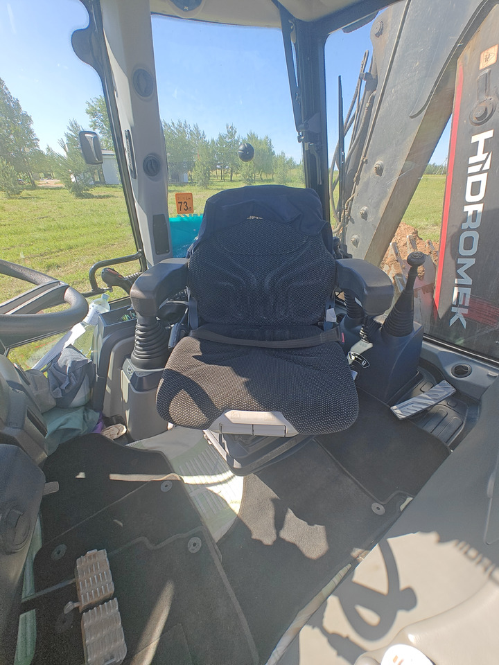 Backhoe loader HIDROMEK HMK 102 B: gambar 16