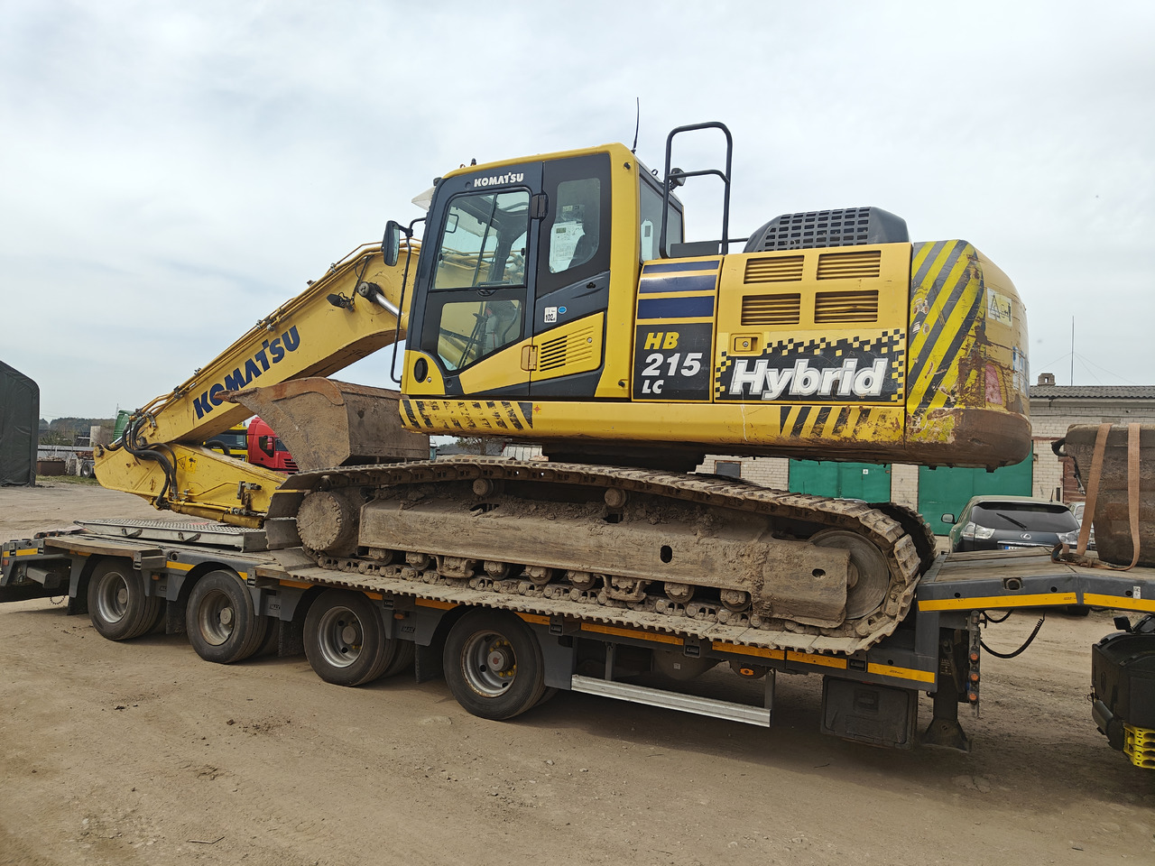 KOMATSU HB 215LC-2 - Ekskavator perayap: gambar 2 KOMATSU HB 215LC-2 - Ekskavator perayap: gambar 2