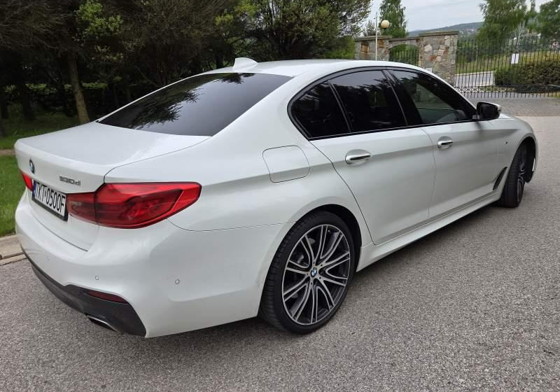 Inna BMW 530 D SERIA 5 XDRIVE M SPORT - Mobil: gambar 3 Inna BMW 530 D SERIA 5 XDRIVE M SPORT - Mobil: gambar 3