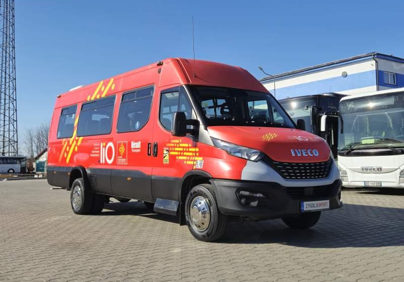 Iveco DAILY 65C18/SPROWADZONE/23 MIEJSCA/KLIM/WINDA - Bus mini, Van penumpang: gambar 4 Iveco DAILY 65C18/SPROWADZONE/23 MIEJSCA/KLIM/WINDA - Bus mini, Van penumpang: gambar 4