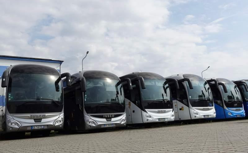 Iveco MAGELYS / SPROWADZONE / 12.80 M / 12.20 M / EURO 6 - Bus pariwisata: gambar 2 Iveco MAGELYS / SPROWADZONE / 12.80 M / 12.20 M / EURO 6 - Bus pariwisata: gambar 2
