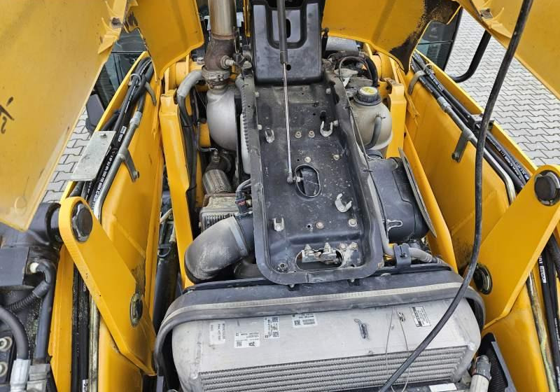 Backhoe loader JCB 3CX SUPER / SPROWADZONA / 7 800 MTH / 92 KM: gambar 31 Backhoe loader JCB 3CX SUPER / SPROWADZONA / 7 800 MTH / 92 KM: gambar 31