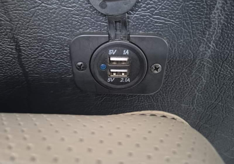 Mercedes-Benz 519 BLUETEC SPICA / MOTOR 3.0 / 21 MIEJSC - Bus pariwisata: gambar 2 Mercedes-Benz 519 BLUETEC SPICA / MOTOR 3.0 / 21 MIEJSC - Bus pariwisata: gambar 2