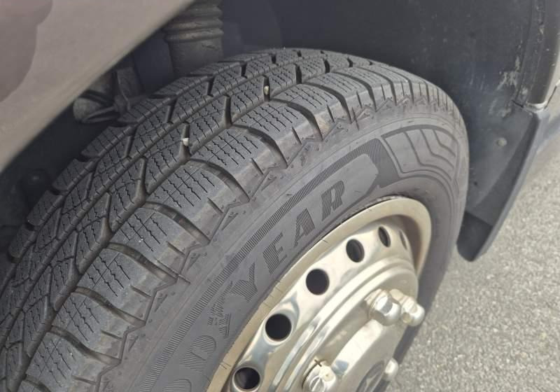 Mercedes-Benz 519 BLUETEC SPICA / MOTOR 3.0 / 21 MIEJSC - Bus pariwisata: gambar 3 Mercedes-Benz 519 BLUETEC SPICA / MOTOR 3.0 / 21 MIEJSC - Bus pariwisata: gambar 3