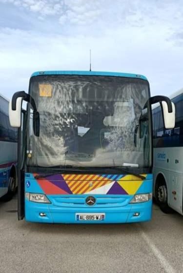 Mercedes-Benz TOURISMO M2 / SPROWADZONY / MANUAL / EURO 5 - Bus pariwisata: gambar 1 Mercedes-Benz TOURISMO M2 / SPROWADZONY / MANUAL / EURO 5 - Bus pariwisata: gambar 1