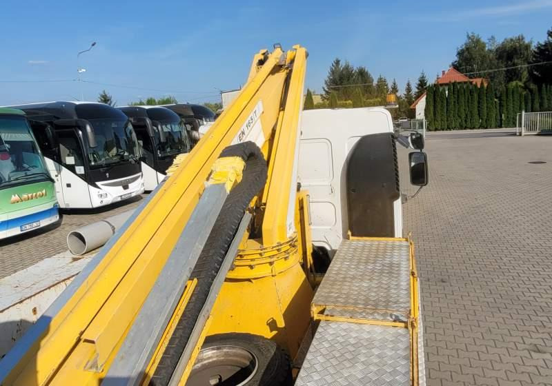 Platform udara yang dipasang di truk Renault MIDLUM 180 DCI / SPROWADZONA / ZWYŻKA: gambar 15