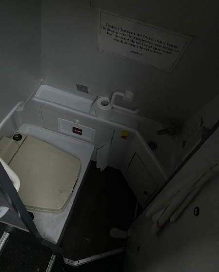 VanHool TX16 ALICRON/ SPROWADZONY / 378 000 KM / MANUAL - Bus pariwisata: gambar 2 VanHool TX16 ALICRON/ SPROWADZONY / 378 000 KM / MANUAL - Bus pariwisata: gambar 2