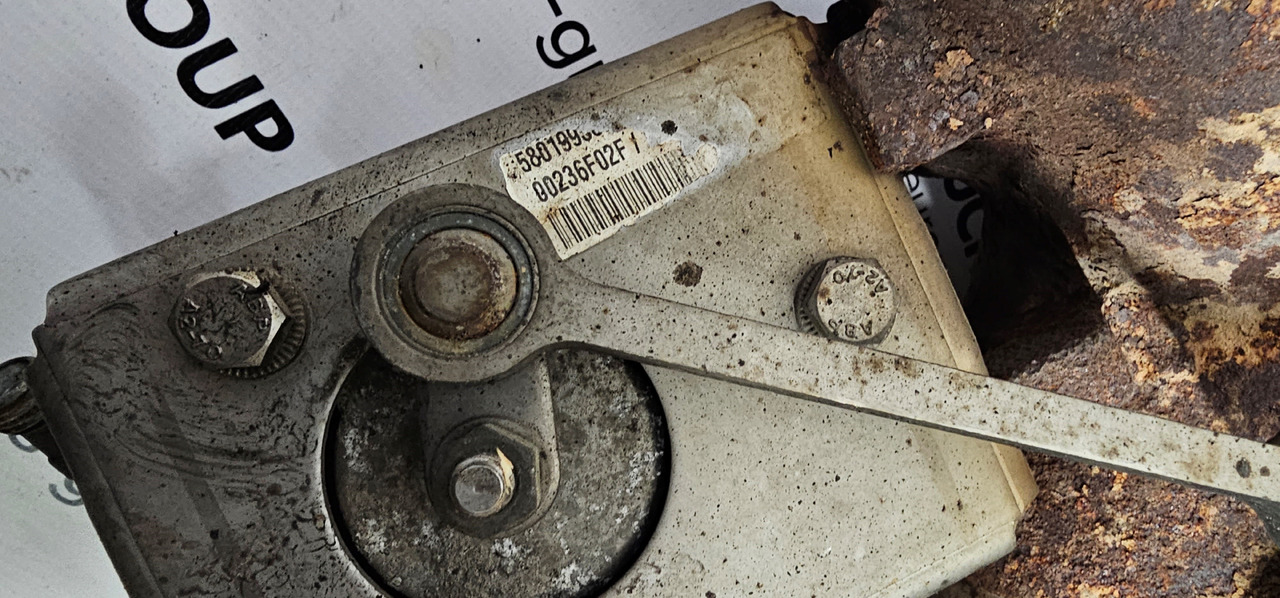IVECO Stralis EURO6, EURO 6 emission EGR valve, exhaust emission valve, exhaust gas recirculation valve, 5802078461, 5801993854, 5801561933, 5801860435, retarder valve, 5801561933, 5801860435, 5801993 - Katup untuk Truk: gambar 3 IVECO Stralis EURO6, EURO 6 emission EGR valve, exhaust emission valve, exhaust gas recirculation valve, 5802078461, 5801993854, 5801561933, 5801860435, retarder valve, 5801561933, 5801860435, 5801993 - Katup untuk Truk: gambar 3