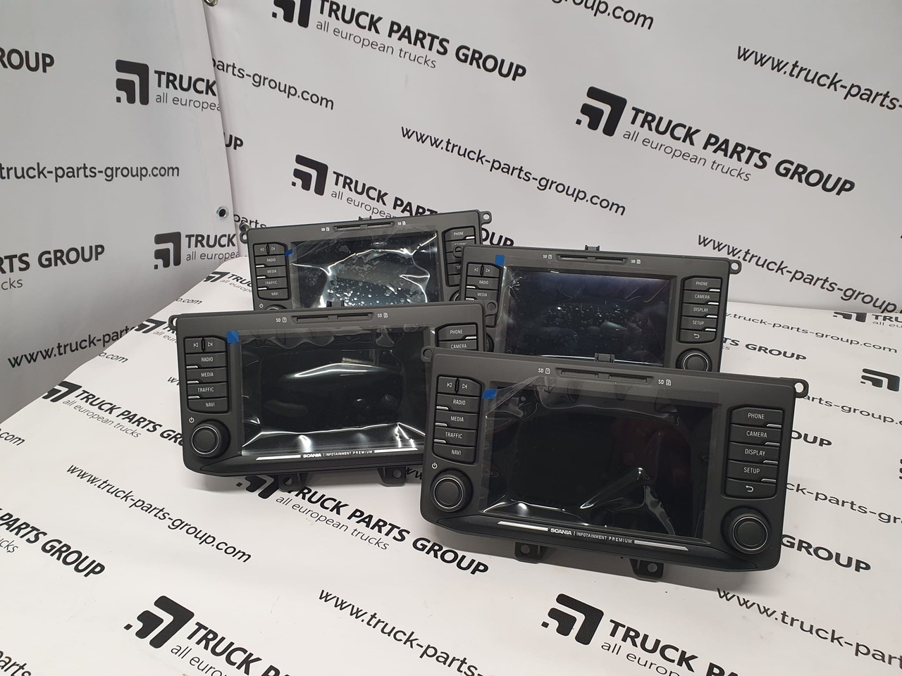 Scania T, P, G, R, L series EURO6, EURO 6 emission standard series multimedia navigation system HU scania AUS4 STD DAB, NAVI system, Harman / Becker 2594720, 2735760, 2635711, 2783088, infotainment sy - Sistem navigasi untuk Truk: gambar 2 Scania T, P, G, R, L series EURO6, EURO 6 emission standard series multimedia navigation system HU scania AUS4 STD DAB, NAVI system, Harman / Becker 2594720, 2735760, 2635711, 2783088, infotainment sy - Sistem navigasi untuk Truk: gambar 2