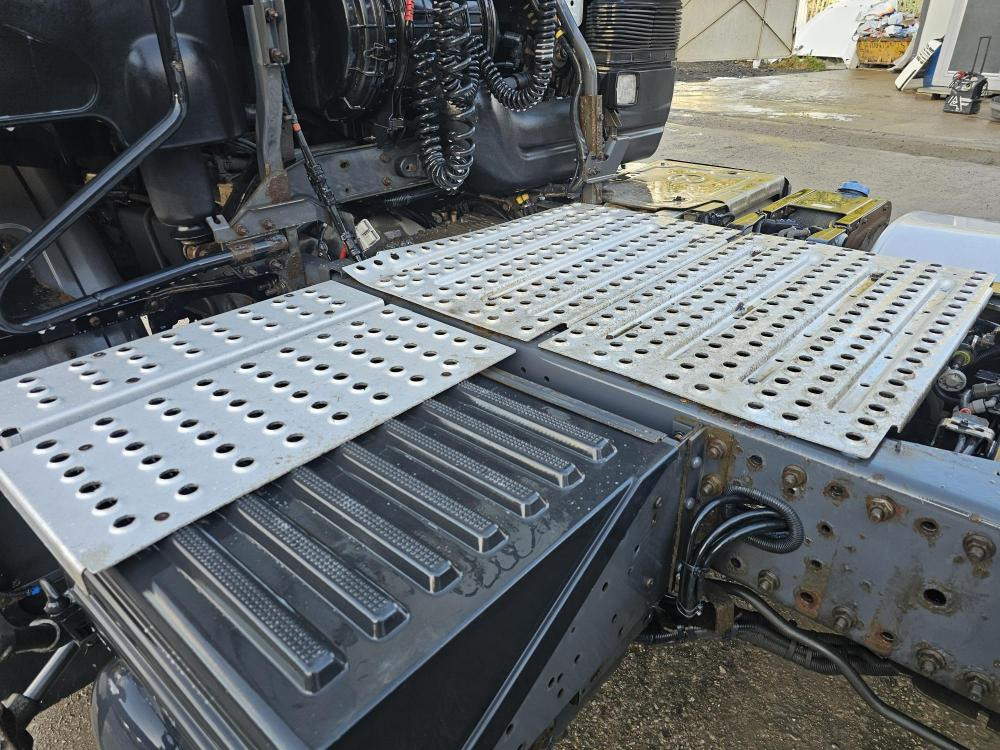 Renault Premium 430 4x2 - Tractor head: gambar 4 Renault Premium 430 4x2 - Tractor head: gambar 4