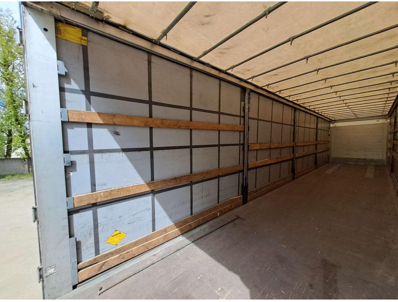 2018/2019 Schmitz Cargobull SCS24/L - Semi-trailer dengan terpal samping: gambar 4 2018/2019 Schmitz Cargobull SCS24/L - Semi-trailer dengan terpal samping: gambar 4