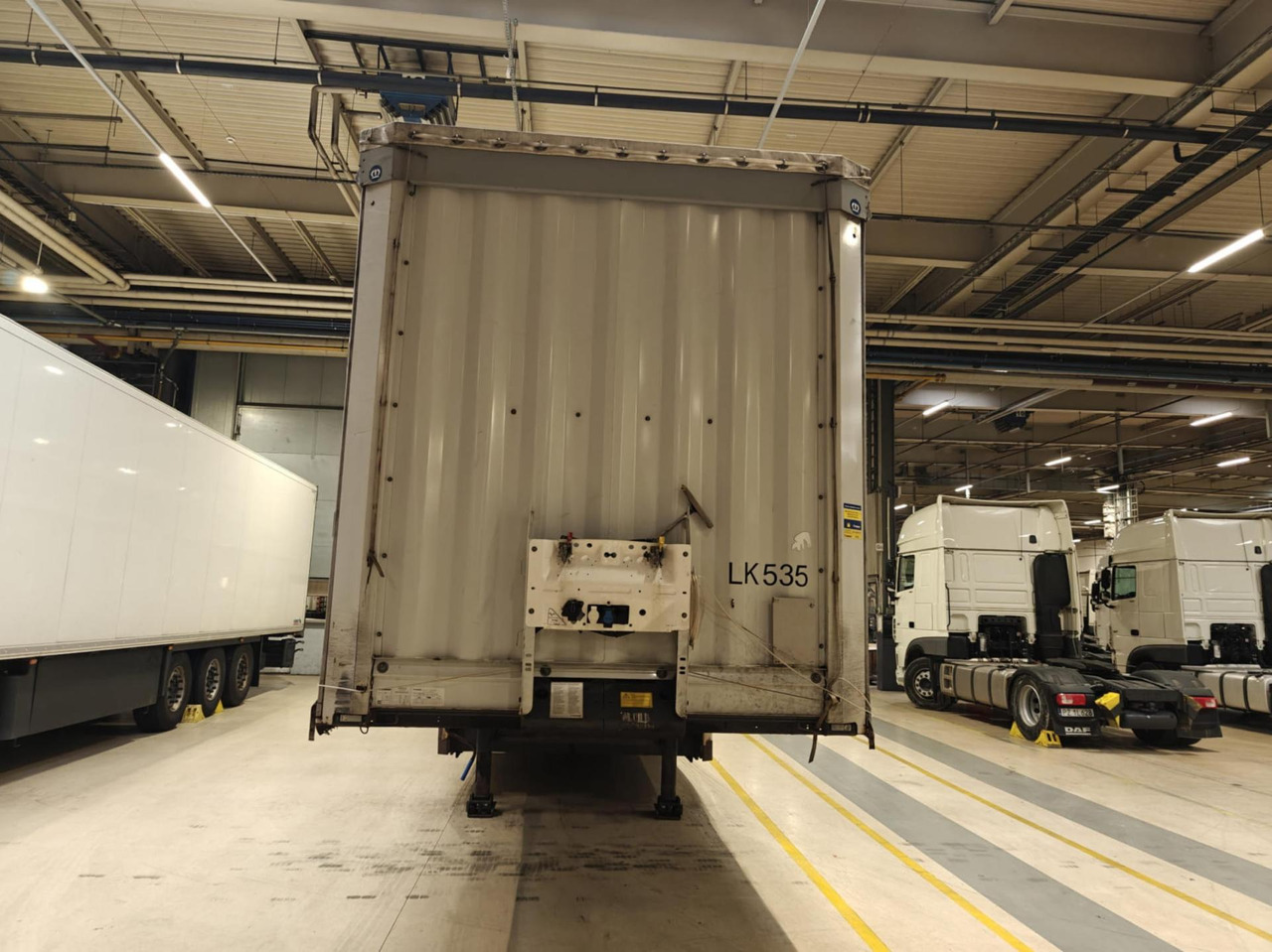 Semi-trailer dengan terpal samping 2018 Krone Profi Liner Standard Lifting Axle: gambar 1