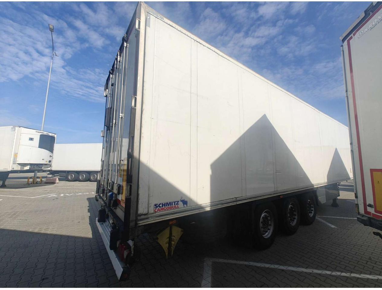 2018 Schmitz Cargobull SKO Double Deck FP 60 ThermoKing SLXi 300 Lifting Axle - Semi-trailer berpendingin: gambar 3 2018 Schmitz Cargobull SKO Double Deck FP 60 ThermoKing SLXi 300 Lifting Axle - Semi-trailer berpendingin: gambar 3