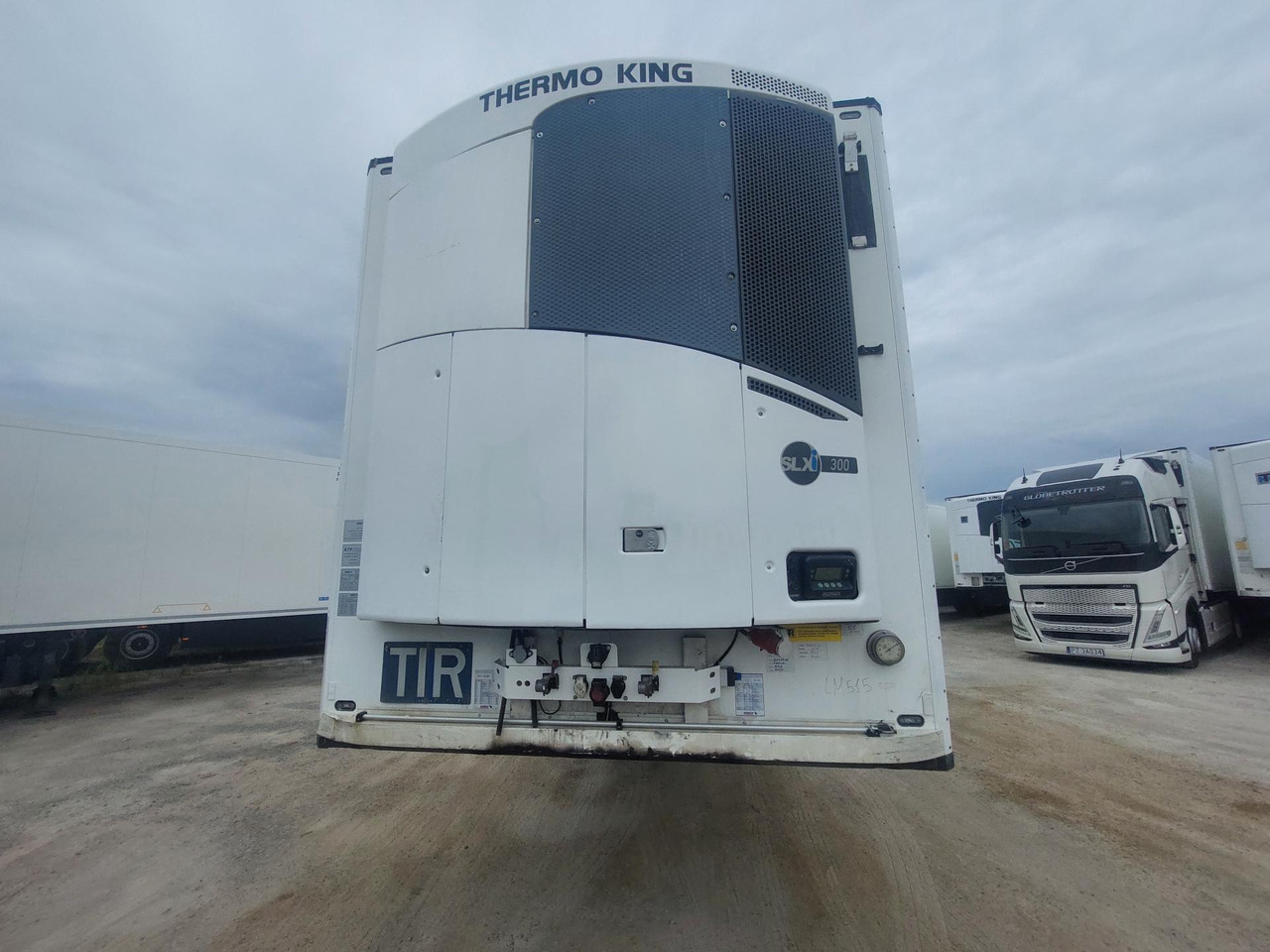 2018 Schmitz Cargobull SKO Double Deck FP 60 ThermoKing SLXi 300 Lifting Axle - Semi-trailer berpendingin: gambar 1 2018 Schmitz Cargobull SKO Double Deck FP 60 ThermoKing SLXi 300 Lifting Axle - Semi-trailer berpendingin: gambar 1
