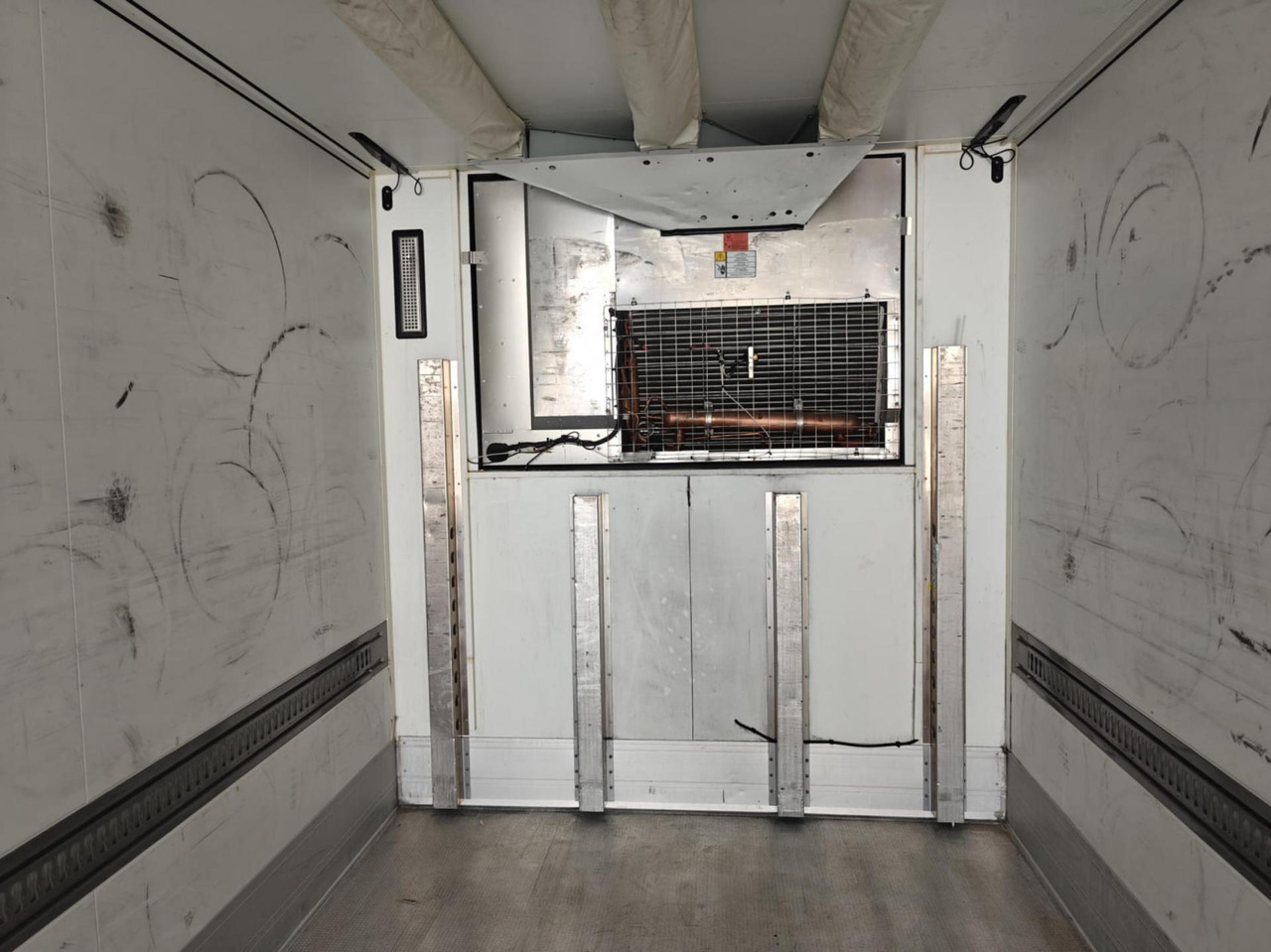 2018 Schmitz Cargobull SKO FP 45 ThermoKing SLXi 300 - Semi-trailer berpendingin: gambar 3 2018 Schmitz Cargobull SKO FP 45 ThermoKing SLXi 300 - Semi-trailer berpendingin: gambar 3