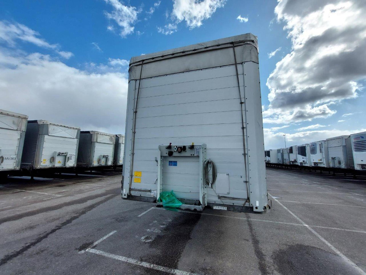2019 Schmitz Cargobull SCS24/L Lifting Axle - Semi-trailer dengan terpal samping: gambar 1 2019 Schmitz Cargobull SCS24/L Lifting Axle - Semi-trailer dengan terpal samping: gambar 1