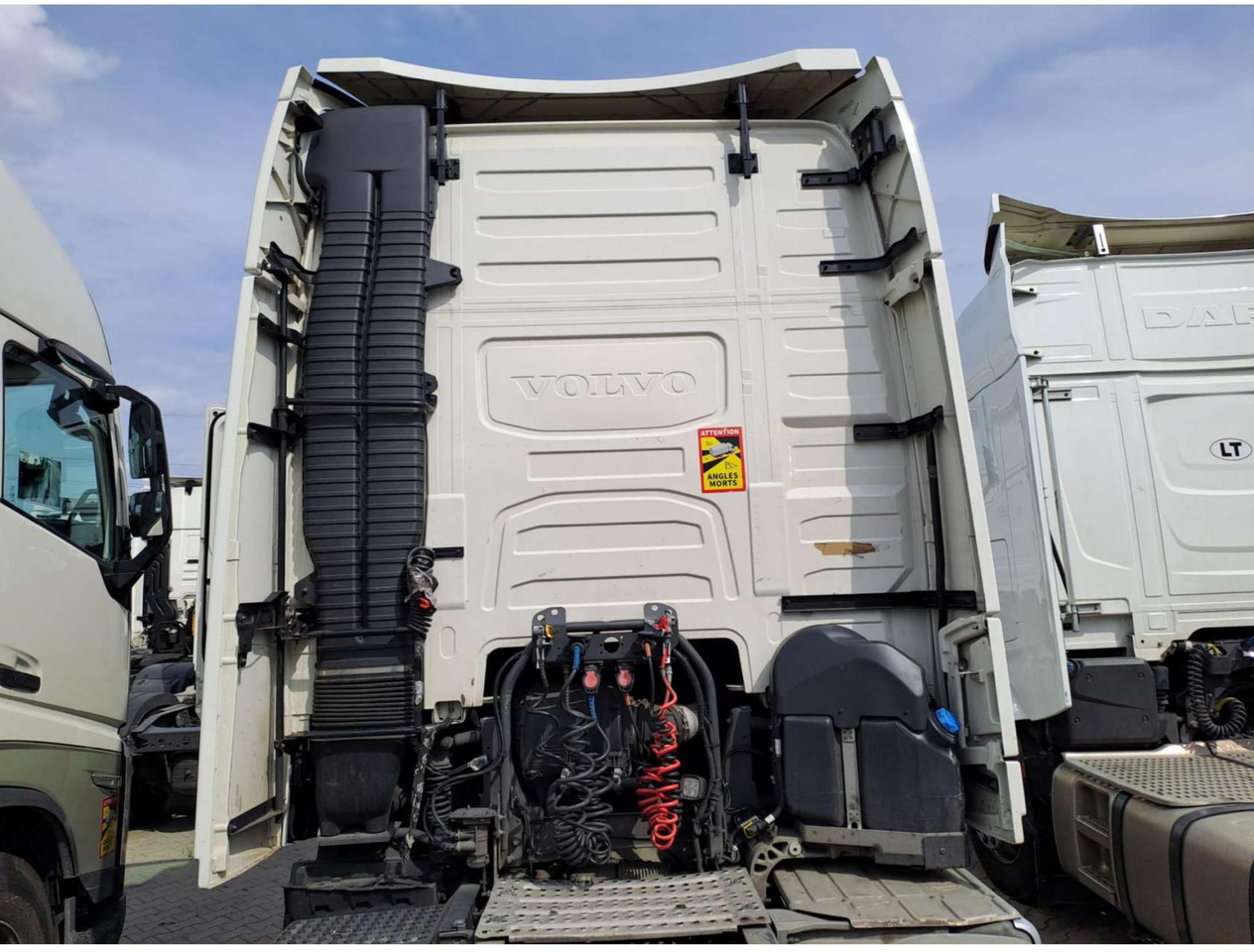 2023 Volvo FH 460 Globetrotter XL Varios i-Save - Tractor head: gambar 4 2023 Volvo FH 460 Globetrotter XL Varios i-Save - Tractor head: gambar 4