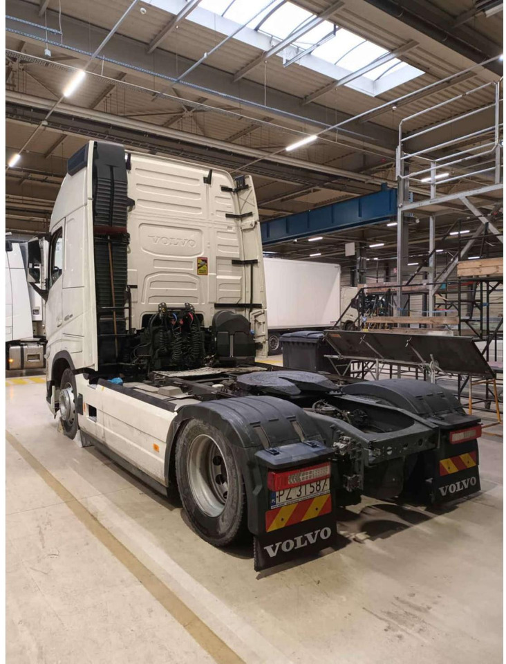 2023 Volvo FH 460 Globetrotter XL i-Save - Tractor head: gambar 2 2023 Volvo FH 460 Globetrotter XL i-Save - Tractor head: gambar 2