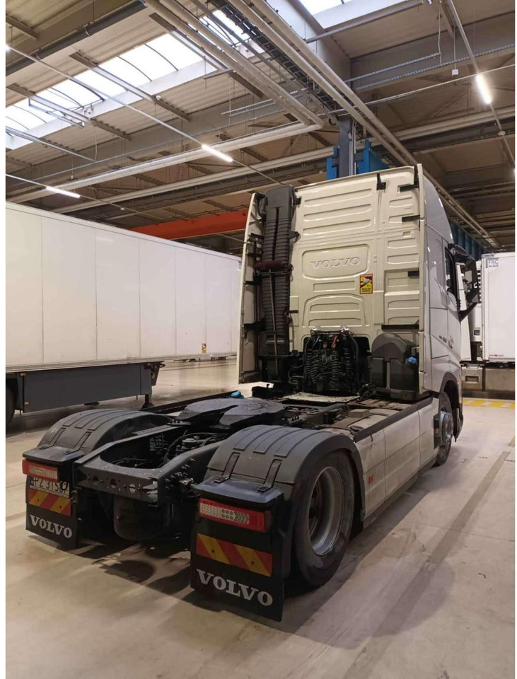 2023 Volvo FH 460 Globetrotter XL i-Save - Tractor head: gambar 3 2023 Volvo FH 460 Globetrotter XL i-Save - Tractor head: gambar 3