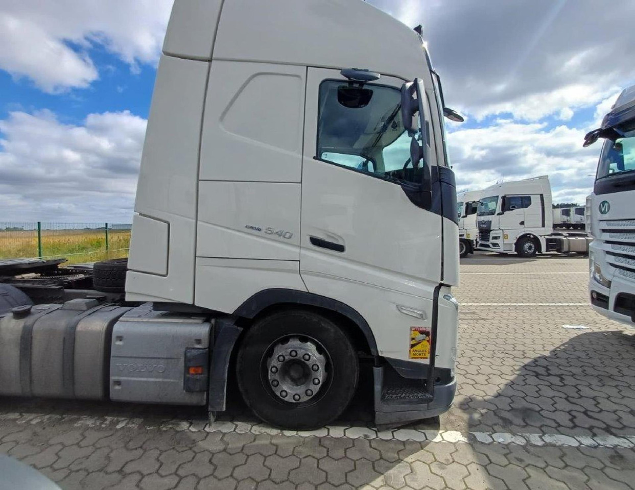 2023 Volvo FH 540 Globetrotter XL Retarder - Tractor head: gambar 3 2023 Volvo FH 540 Globetrotter XL Retarder - Tractor head: gambar 3