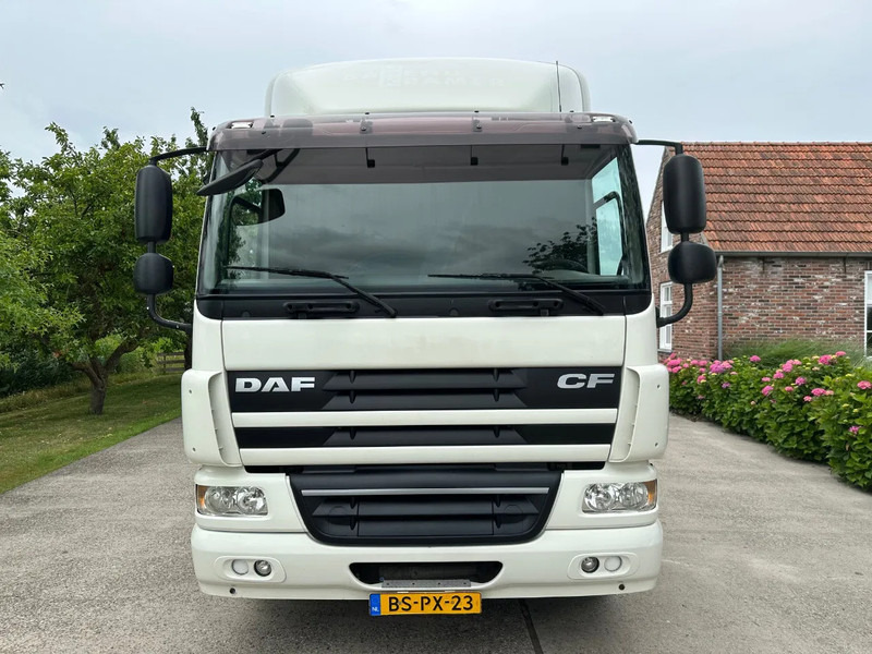 DAF CF 75.250 / NL TRUCK / EURO 5 / 4X2 / HYDRAULIC RAMPS / FULL AIR - Truk pengangkut mobil: gambar 2 DAF CF 75.250 / NL TRUCK / EURO 5 / 4X2 / HYDRAULIC RAMPS / FULL AIR - Truk pengangkut mobil: gambar 2