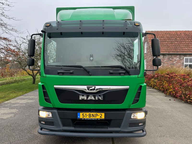 MAN TGL 10.180 / NL TRUCK / EURO6 / BOX+LIFT+SIDE DOOR / LOW KM / TOP!! - Truk box: gambar 2 MAN TGL 10.180 / NL TRUCK / EURO6 / BOX+LIFT+SIDE DOOR / LOW KM / TOP!! - Truk box: gambar 2