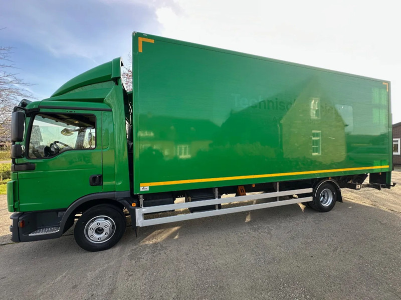 MAN TGL 12.220 / NL TRUCK / 12T / BOX+LIFT 2000kg+SIDE DOOR / AIRCO - Truk box: gambar 2 MAN TGL 12.220 / NL TRUCK / 12T / BOX+LIFT 2000kg+SIDE DOOR / AIRCO - Truk box: gambar 2