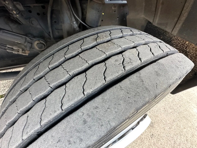 Mercedes-Benz Atego 1018 / NL TRUCK / AIRCO / BOX+LIFT+SIDE DOOR / AUTOMATIC - Truk box: gambar 5 Mercedes-Benz Atego 1018 / NL TRUCK / AIRCO / BOX+LIFT+SIDE DOOR / AUTOMATIC - Truk box: gambar 5