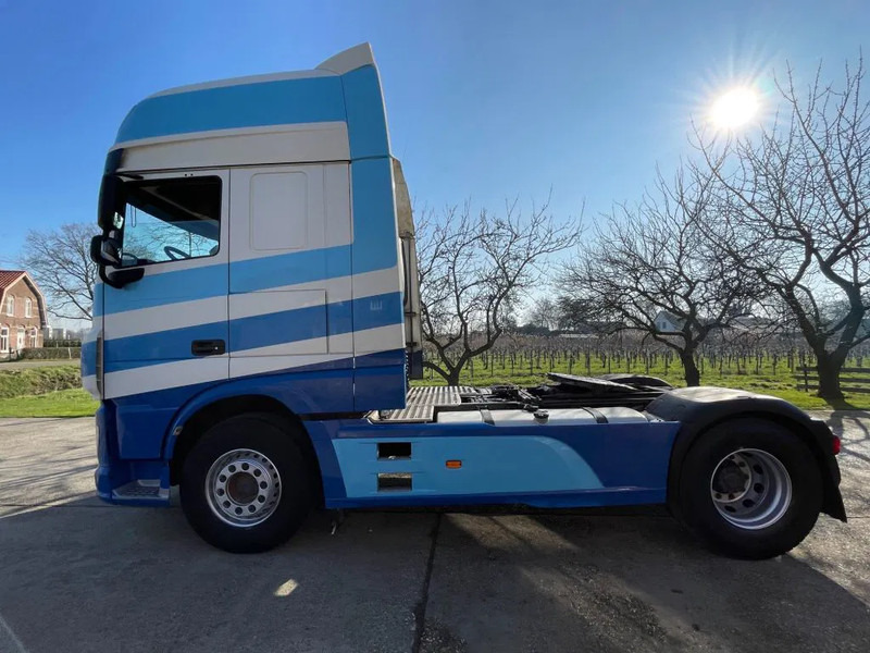 DAF XF 106.460 / NL TRUCK / EURO6 / HYDRAULICS / SLIDING 5th WHEEL / 9 TON FRONTAXLE - Tractor head: gambar 4 DAF XF 106.460 / NL TRUCK / EURO6 / HYDRAULICS / SLIDING 5th WHEEL / 9 TON FRONTAXLE - Tractor head: gambar 4
