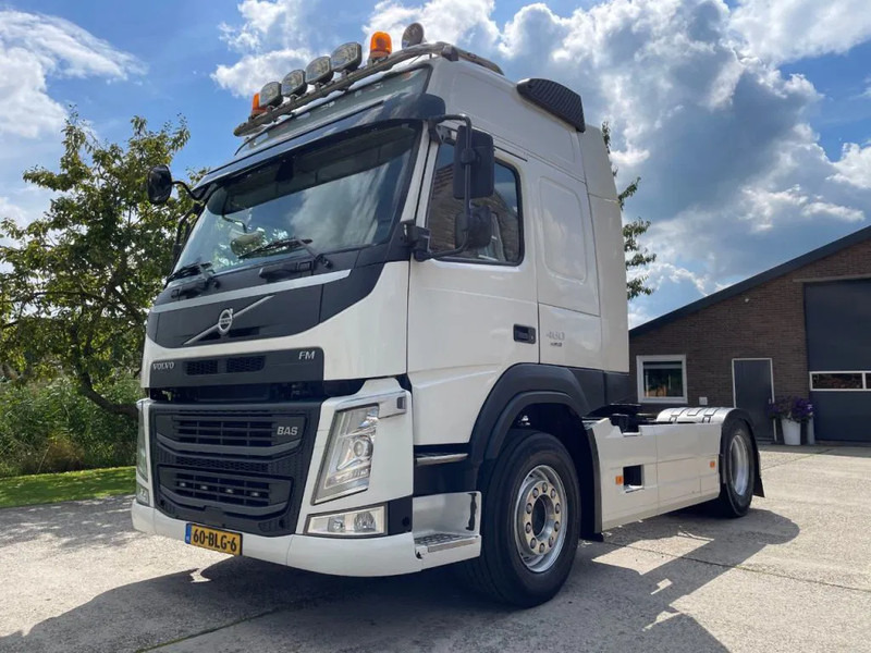 Volvo FM 460 EURO 6 / TOP!! / NL TRUCK / GLOBETROTTER / SAFETY SYSTEMS - Tractor head: gambar 1 Volvo FM 460 EURO 6 / TOP!! / NL TRUCK / GLOBETROTTER / SAFETY SYSTEMS - Tractor head: gambar 1