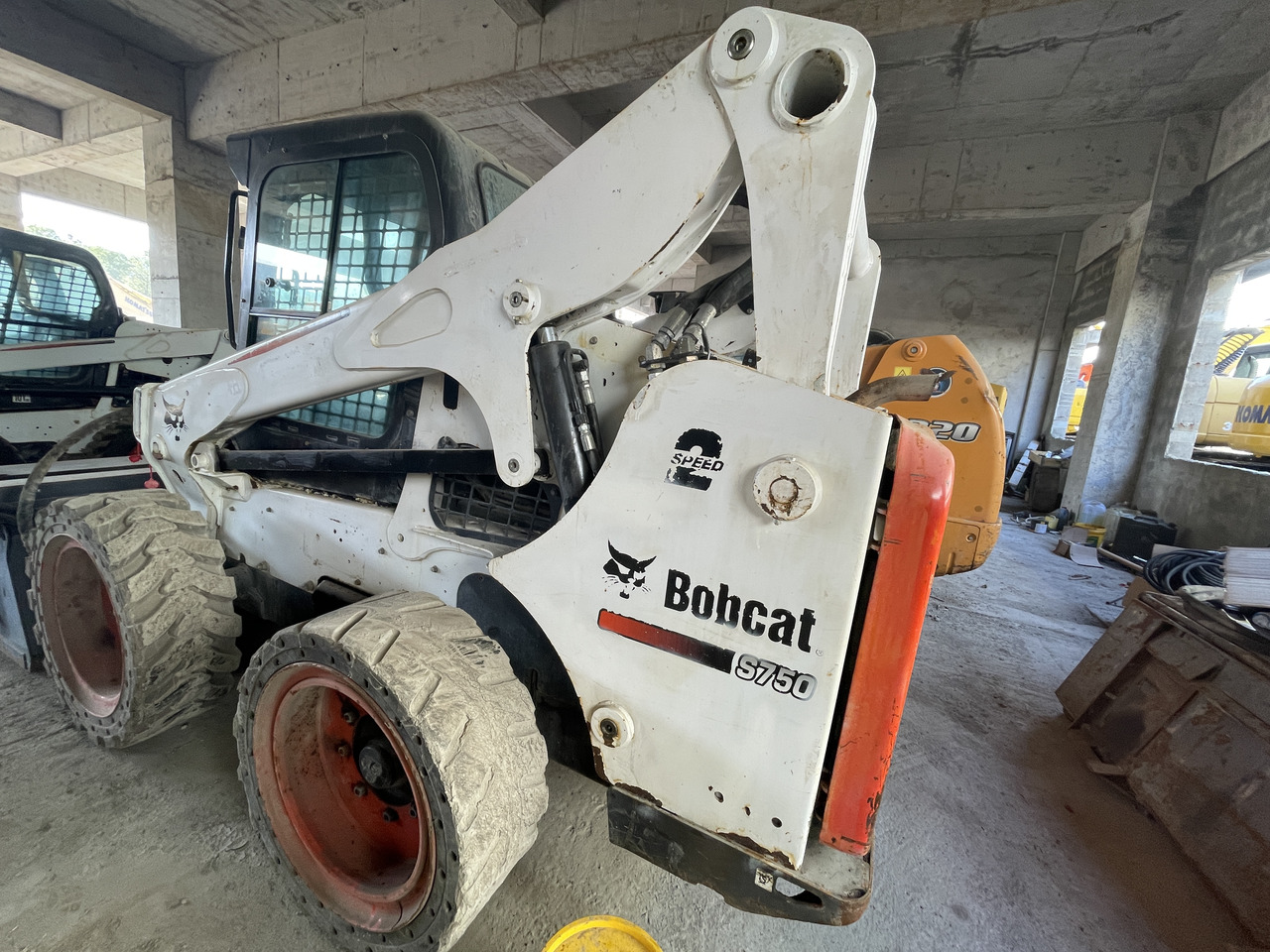 Bobcat S750 - Skid steer: gambar 3 Bobcat S750 - Skid steer: gambar 3