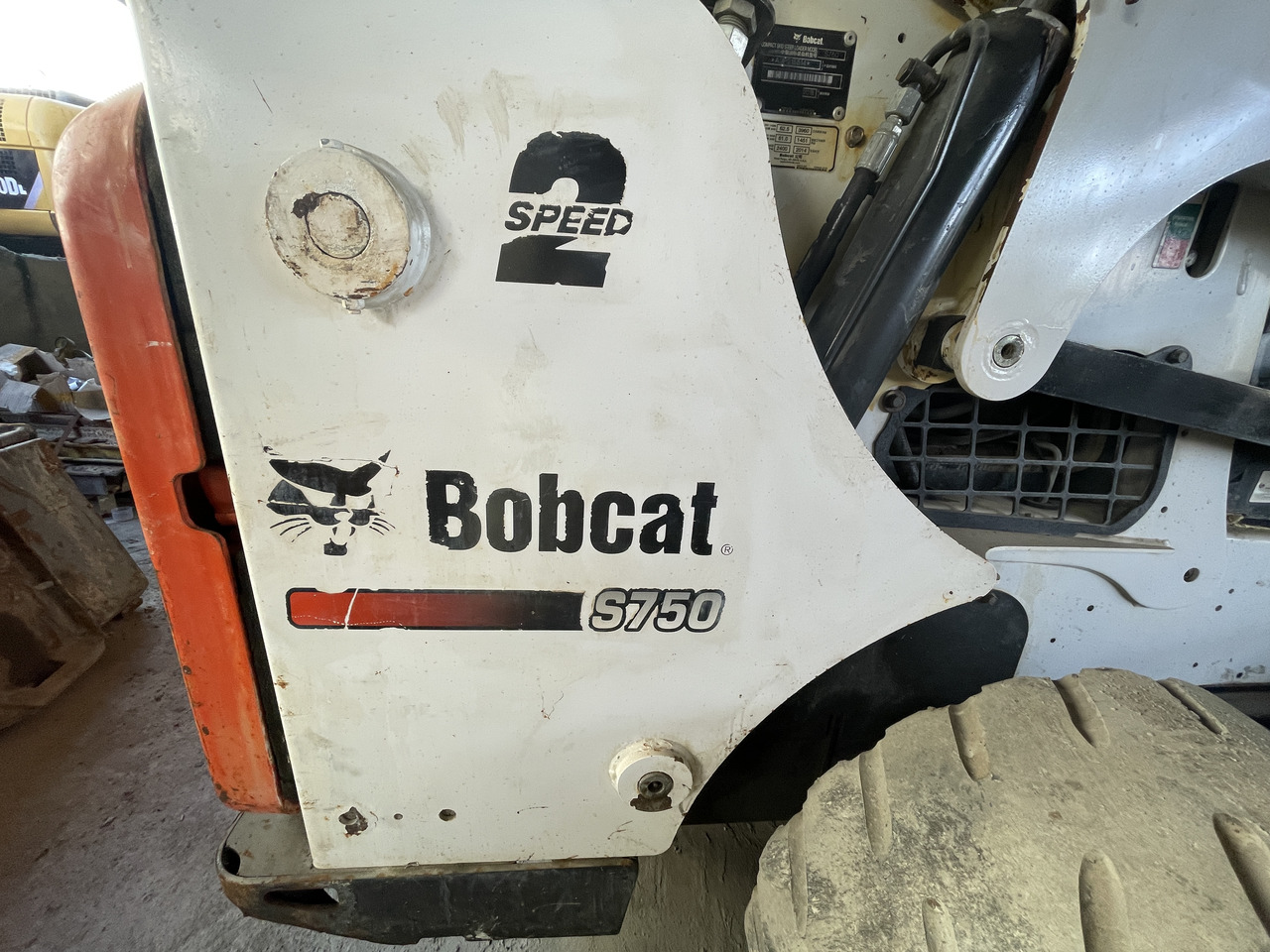 Bobcat S750 - Skid steer: gambar 5 Bobcat S750 - Skid steer: gambar 5