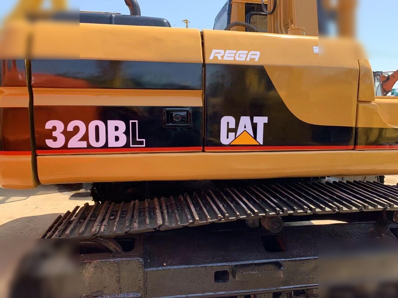 CATERPILLAR 320BL - Ekskavator perayap: gambar 1 CATERPILLAR 320BL - Ekskavator perayap: gambar 1