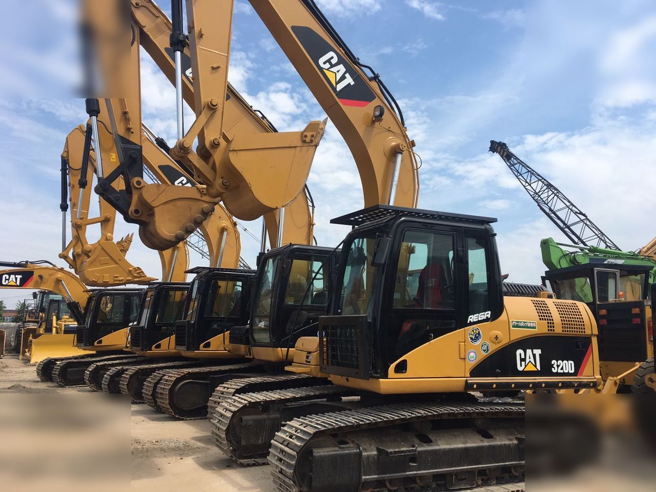 CATERPILLAR 320D - Ekskavator perayap: gambar 1 CATERPILLAR 320D - Ekskavator perayap: gambar 1