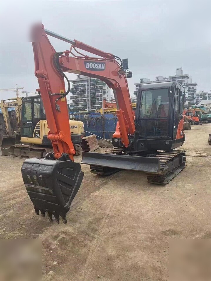 DOOSAN DX60 - Ekskavator perayap: gambar 1 DOOSAN DX60 - Ekskavator perayap: gambar 1